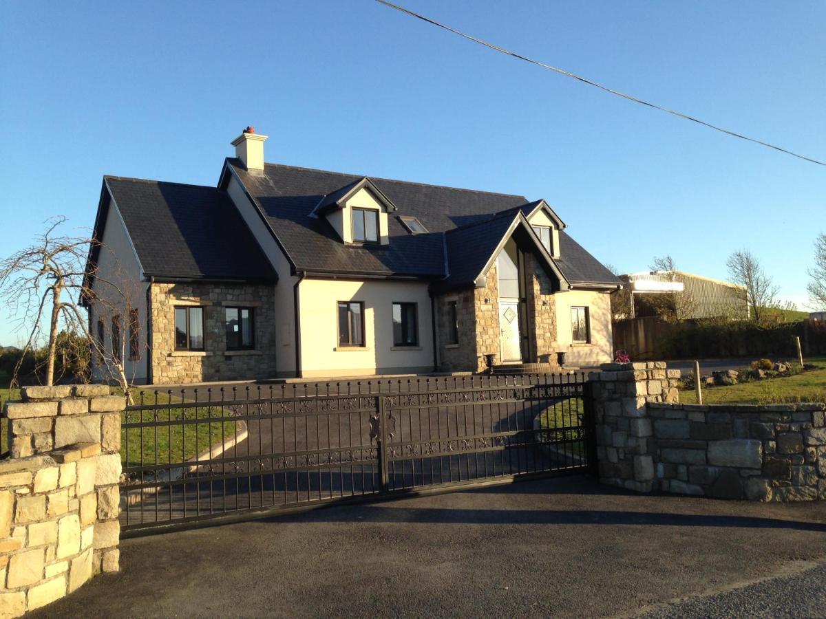 Railway View - Connemara Bed & Breakfast Recess ภายนอก รูปภาพ