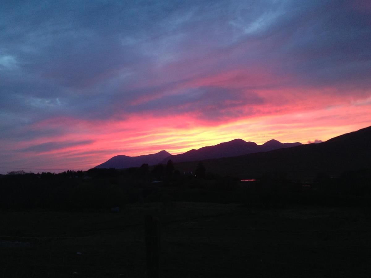 Railway View - Connemara Bed & Breakfast Recess ภายนอก รูปภาพ